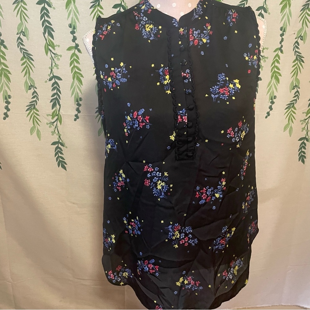 Size M Ann Taylor Floral Sleeveless Blouse D2